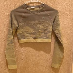 Gymshark Women's Adapt Camo Seamless Long Sleeve Crop Top LL7 Green Small